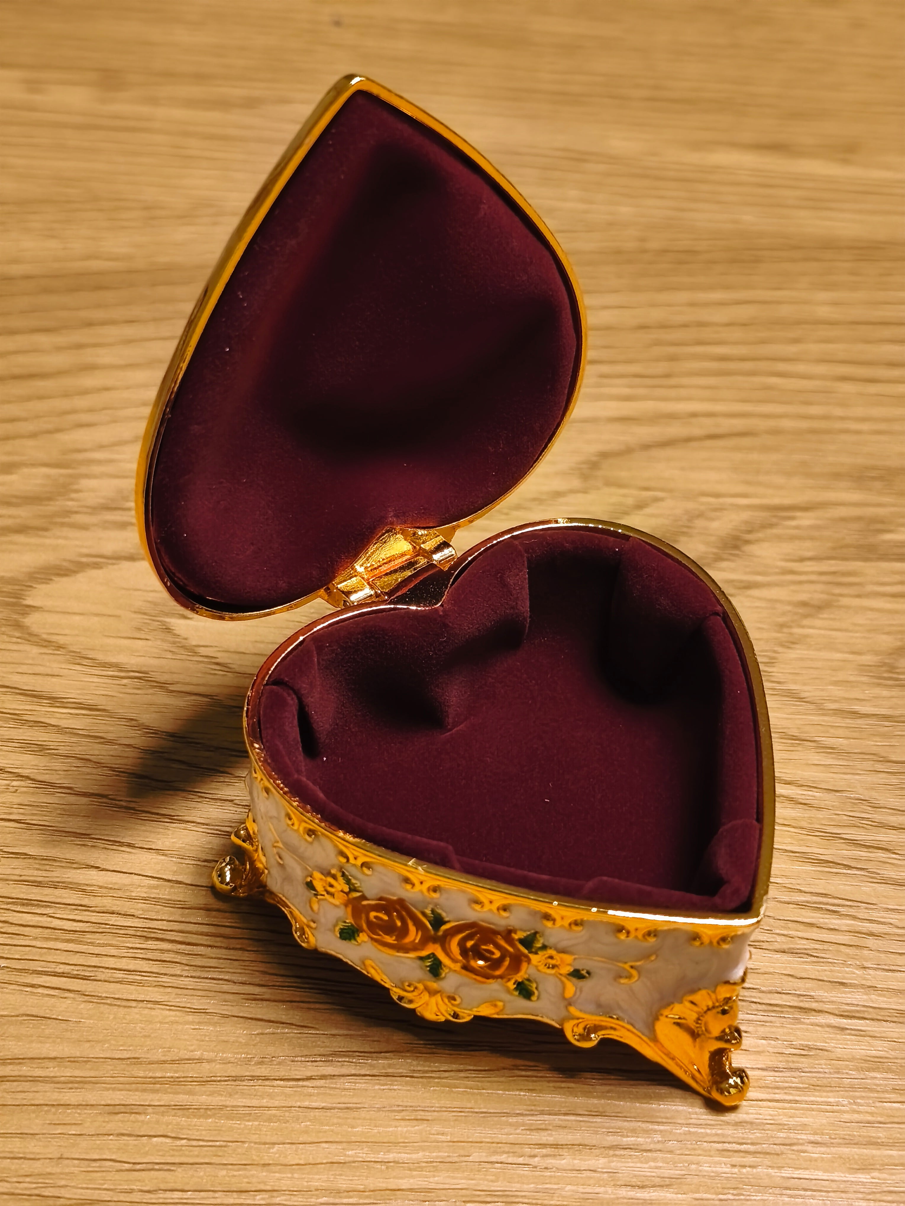 Herz Schmuckdose Vintage/Barock Stil