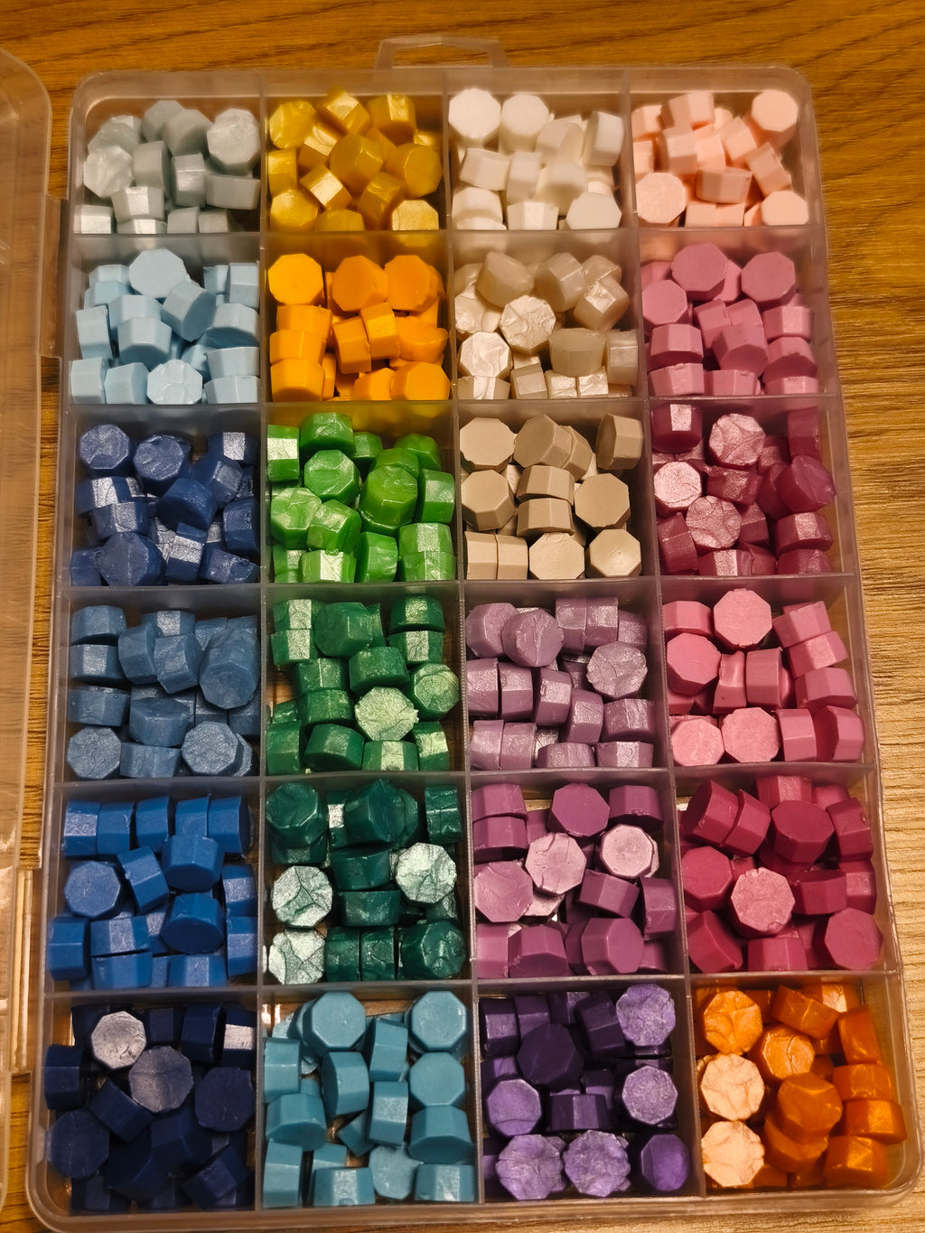 Siegelwachs Pellets - 24 Farben 600stk.