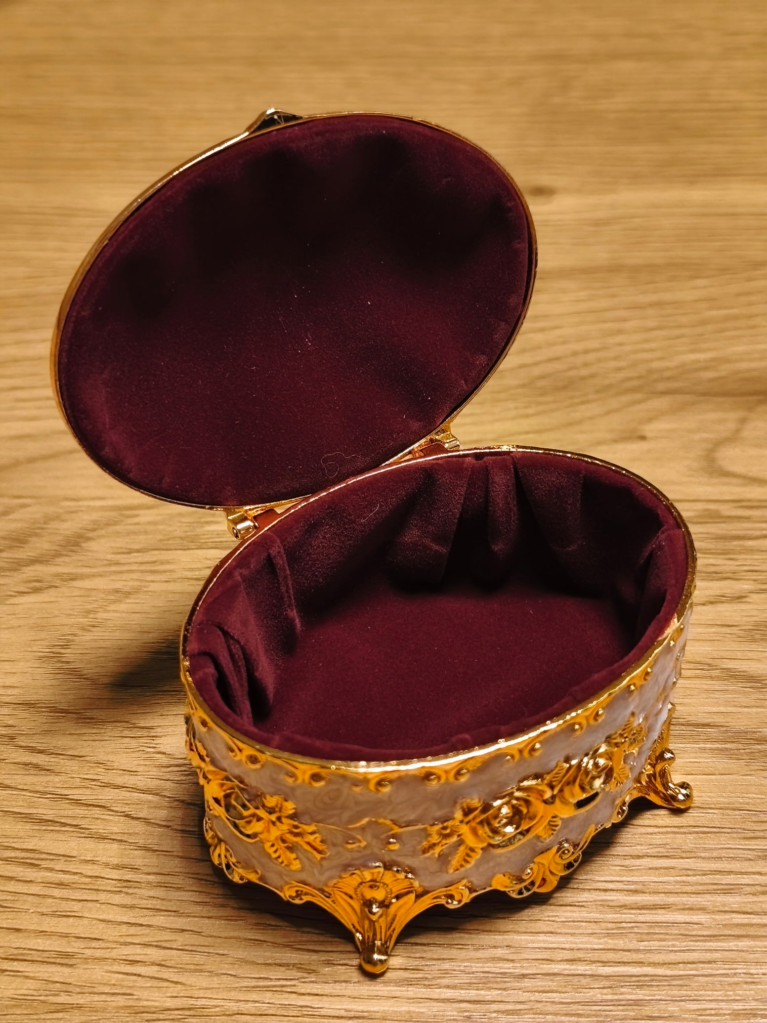 Schmuckdose Oval Vintage/Barock Stil