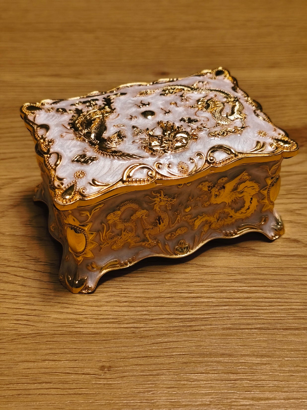 Schmuckdose "Drachenmotiv" Vintage/Barock Stil