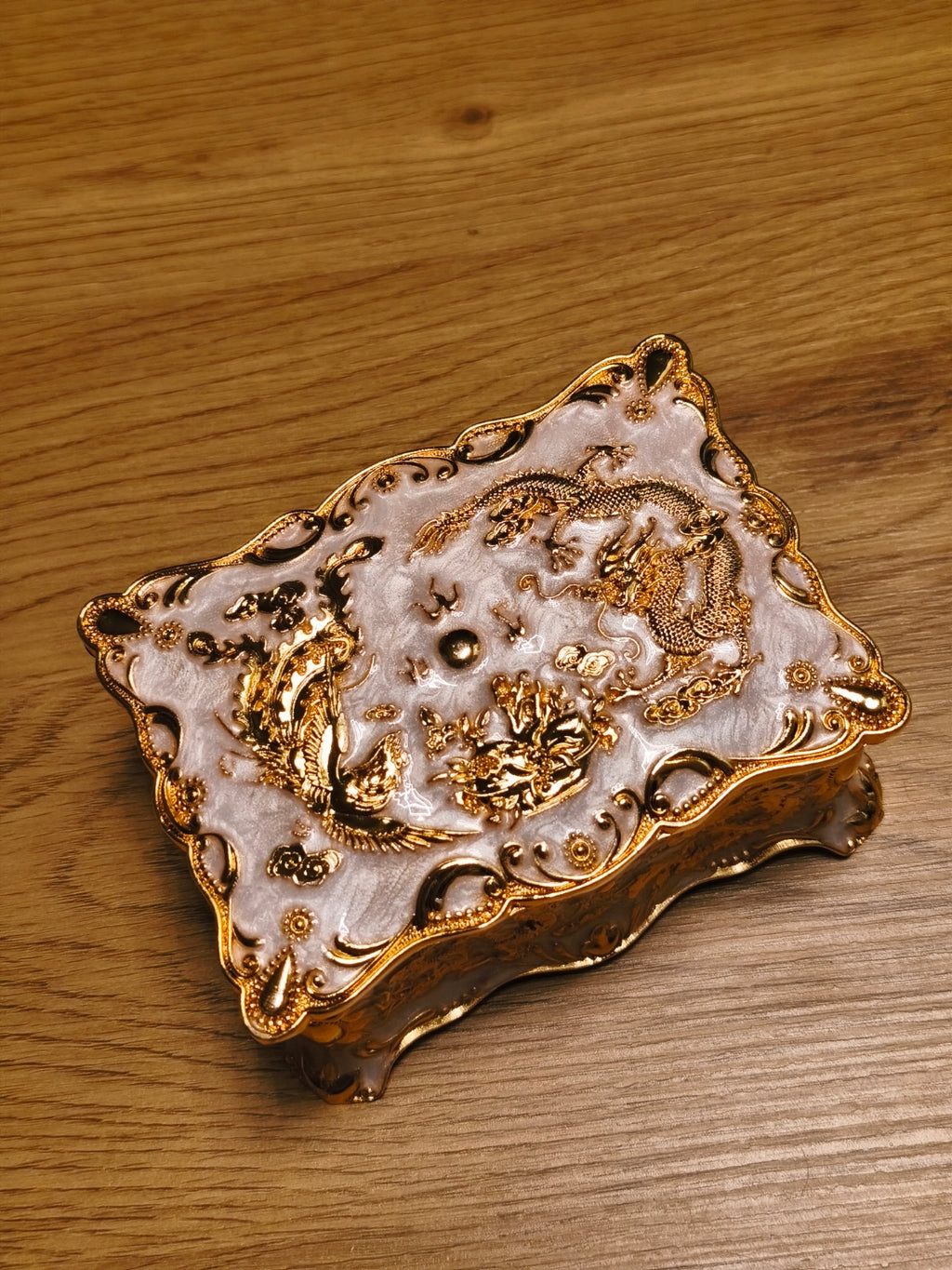 Schmuckdose "Drachenmotiv" Vintage/Barock Stil